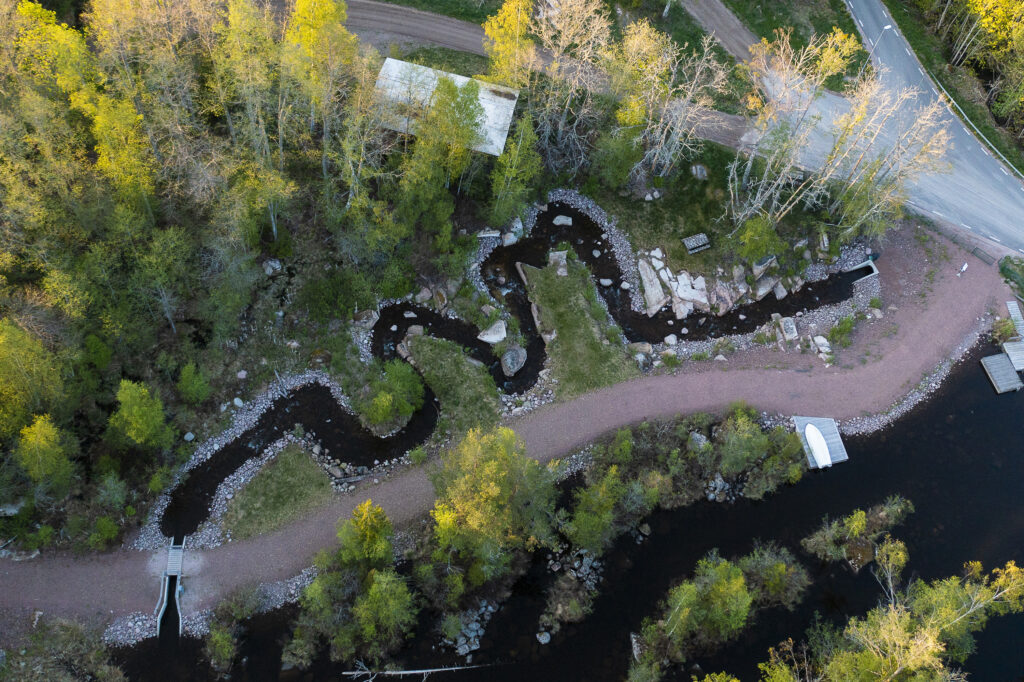 Tranås Energis fiskväg i Forsnäs sedd ovanifrån.